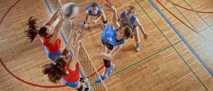 Bei Mannschaftssportarten ist im Ernstfall ein Ersthelfer anwesend.