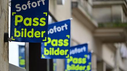 Ab Mai sollten von der Passbehörde eigentlich nur noch digitale Fotos akzeptiert werden, die entweder direkt in der Behörde angefertigt oder durch auf einem festgelegten, sicheren Übermittlungsweg von einem Fotostudio dorthin gesendet werden. (Archivfoto)