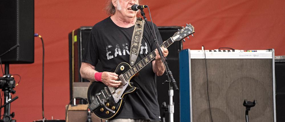 Neil Young macht sich im Vorfeld seiner Europatour Sorgen um seine Wiedereinreise. (Archivbild)