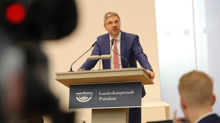 Potsdams Rathauschef Mike Schubert.
