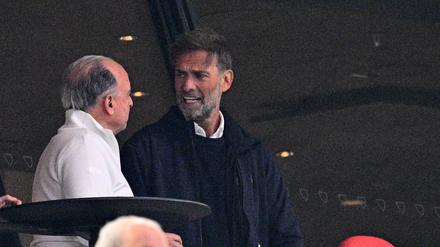 Jürgen Klopp schaute sich das Pokal-Halbfinale von RB Leipzig beim VfB Stuttgart im Stadion an.