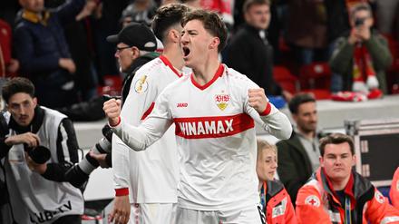 Stuttgarts deutscher Mittelfeldspieler Angelo Stiller