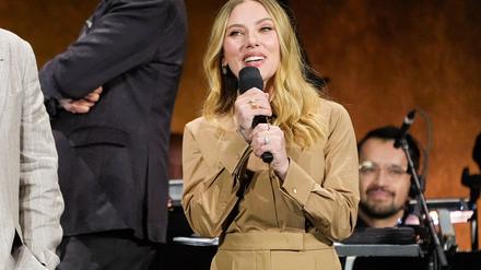 Scarlett Johansson sprach sogar mit Steven Spielberg über ihren Wunsch, im Dino-Film mitzuspielen.