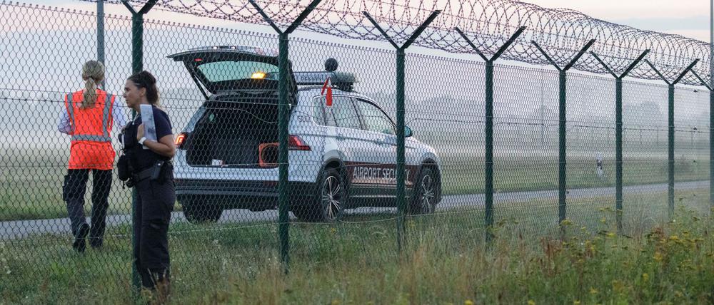 Klimaaktivistin muss für Sicherheitsmaßnahmen der Bundespolizei nach einer Störaktion bezahlen. (Archivbild)