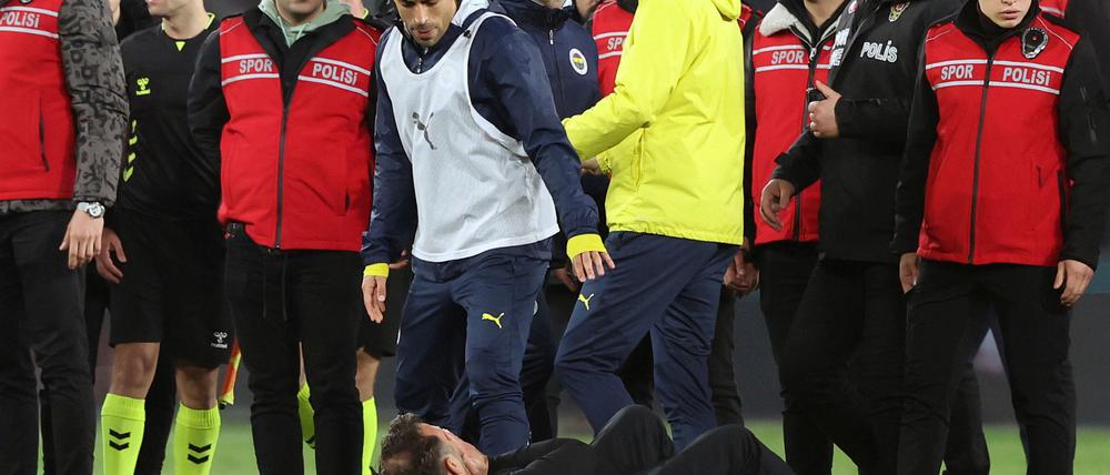 José Mourinho nach seinem tätlichen Angriff.