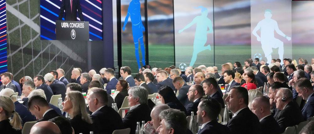 FIFA-Chef Infantino sprach bei der UEFA auch über die Frauen-WM 2031 und 2035.