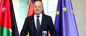 Olaf Scholz, geschäftsführender Bundeskanzler, bezeichnet Trumps Zölle als schweren ökonomischen Fehler. 
