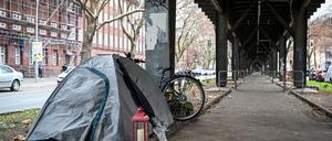 Obdachlosigkeit ist unabhängig von der Jahreszeit ein Problem. (Archivbild)