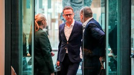 CDU-Generalsekretär in der SPD-Parteizentrale: Carsten Linnemann gehört zu der sogenannten „19er-Gruppe“, die die schwarz-roten Koalitionsverhandlungen abschließen sollen.