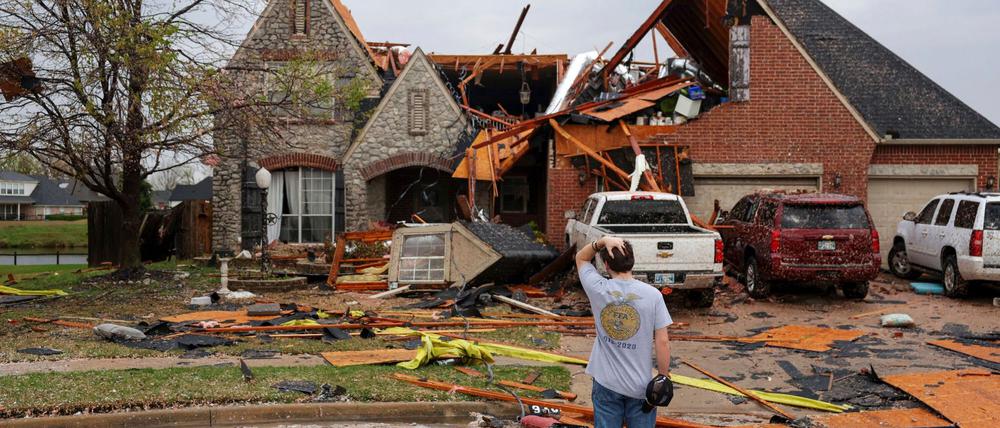 Das Ausmaß der Schäden der Tornados in gleich mehreren US-Bundesstaaten ist noch unklar.