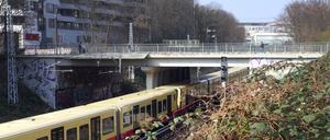 Die Pappelalleebrücke in Berlin-Prenzlauer Berg.