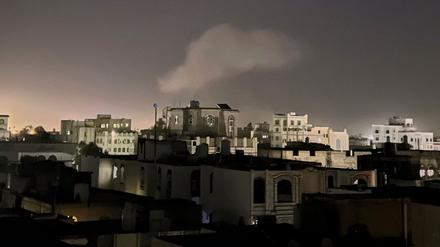 Angesichts der US-Luftangriffe im Jemen zieht der Iran angeblich eigenes Militärpersonal von dort ab.