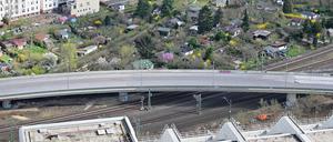 Die marode Ringbahnbrücke soll abgerissen werden. (Archivbild) 