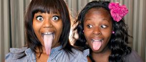 Chanel Tapper (links)