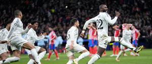 Einige Real-Stars provozierten mit ihren Gesten und ihrem Jubel die Atlético-Fans - und wurden nun bestraft.