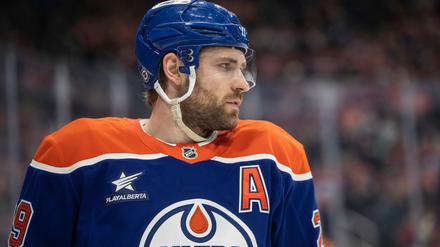Leon Draisaitl soll wohl noch vor den Play-offs auf das Eis zurückkehren. (Archivbild)