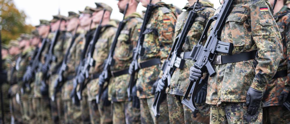 Der Präsident des Reservistenverbands, Patrick Sensburg, hält für die Landesverteidigung eine Zahl von einer Million Reservisten für nötig.