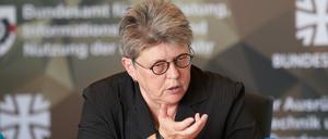 Präsidentin des Bundesamtes für Ausrüstung, Informationstechnik und Nutzung der Bundeswehr (BAAINBw): Annette Lehnigk-Emden.