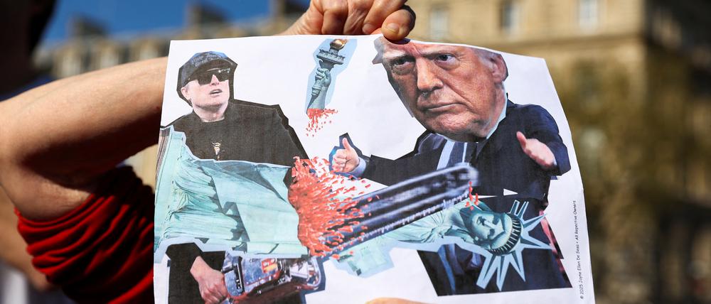 Eine Demo gegen Trump in Paris.