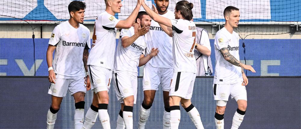 Leverkusen siegt in letzter Minute.