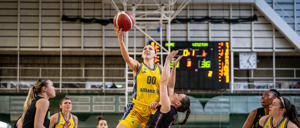 Maggie Mulligan war im ersten Spiel Albas beste Werferin. 