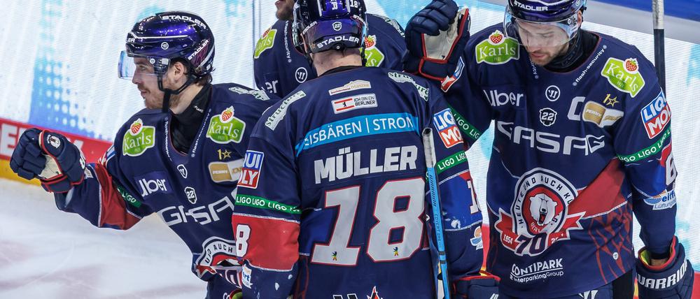 Die Eisbären Berlin konnten auch nach dem dritten Halbfinalspiel gegen Mannheim jubeln.