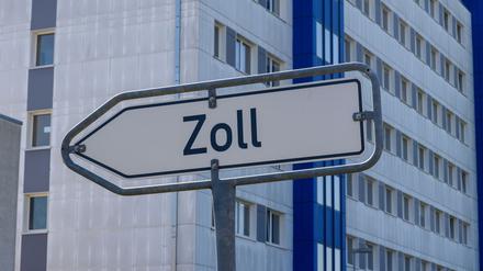 Der Zoll in Brandenburg hat weniger Betriebe überprüft. (Symbolbild)