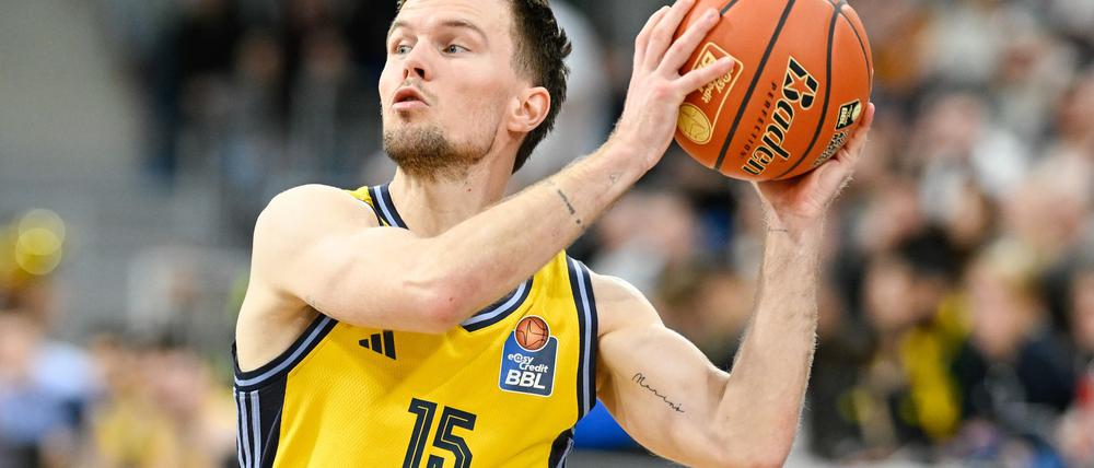 Alba-Kapitän Martin Hermannsson musste gegen Vechta ordentlich einstecken