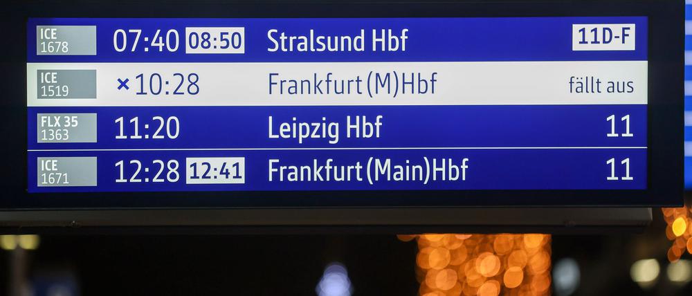 Die Deutsche Bahn will besser über Störungen informieren. (Archivbild)