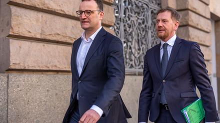 Führende Unionsvertreter sehen bei Koalitionsverhandlungen wachsenden Einigungsdruck durch Turbulenzen in der Weltwirtschaft.