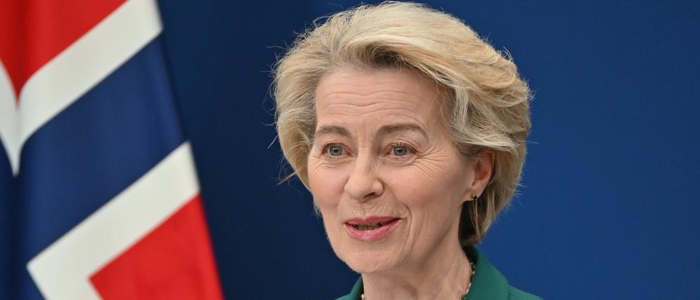 Die Präsidentin der Europäischen Kommission, Ursula von der Leyen, spricht auf einer Medienkonferenz im Hauptsitz der Europäischen Kommission in Brüssel. Foto: Anna Ross/dpa 