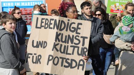 Potsdamer demonstrierten Ende März gegen Kürzungen im Kultur- und Sozialbereich. 