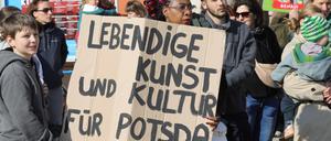 Potsdamer demonstrierten Ende März gegen Kürzungen im Kultur- und Sozialbereich. 