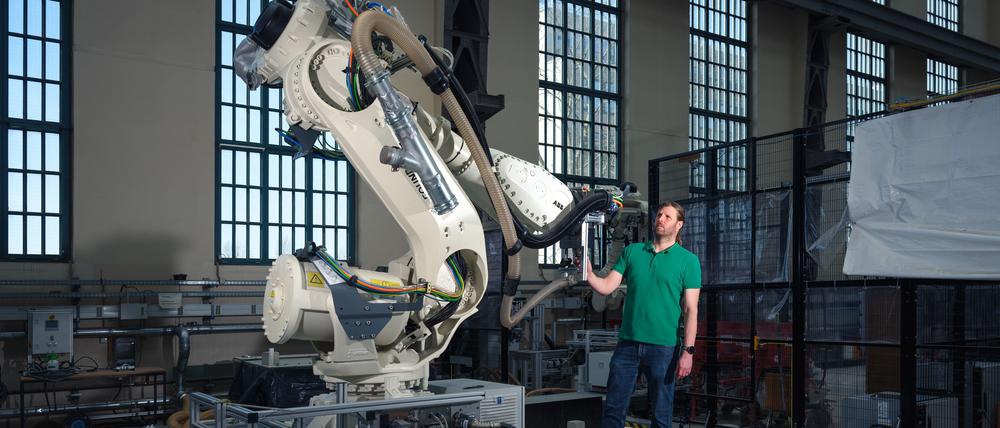 Timo Hartmann ist Professor für Systemtechnik baulicher Anlagen an der TU Berlin
