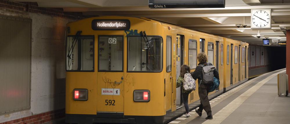 U4, U-Bahnhof Innsbrucker Platz, Schöneberg, Berlin, Deutschland *** U4, U Station Innsbrucker Platz, Schöneberg, Berlin, Germany