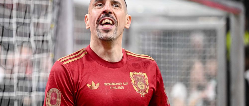 Der frühere Bayern-Star Franck Ribéry macht ab Herbst den Elite-Trainerschein in Italien.
