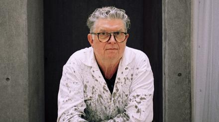 Der Künstler Raimund Kummer.