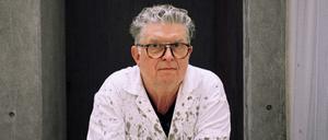 Der Künstler Raimund Kummer.