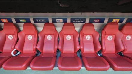 Noch ist die Ersatzbank des FC Bayern in der Allianz Arena leer: Gegen Inter wird Thomas Müller dort Platz nehmen müssen.