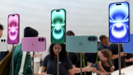 iPhones im Apple-Store: Sollen nach dem Willen von US-Präsident Donald Trump in den USA produziert werden.