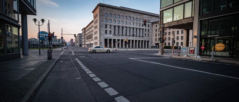 Bundesministerium der Finanzen, Finanzministerium, Bundesfinanzministerium, Ministerium der Finanzen an der Wilhelmstraße.