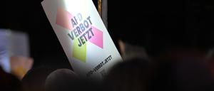 Schild auf der Demonstration „Lichtermeer gegen den Rechtsruck“