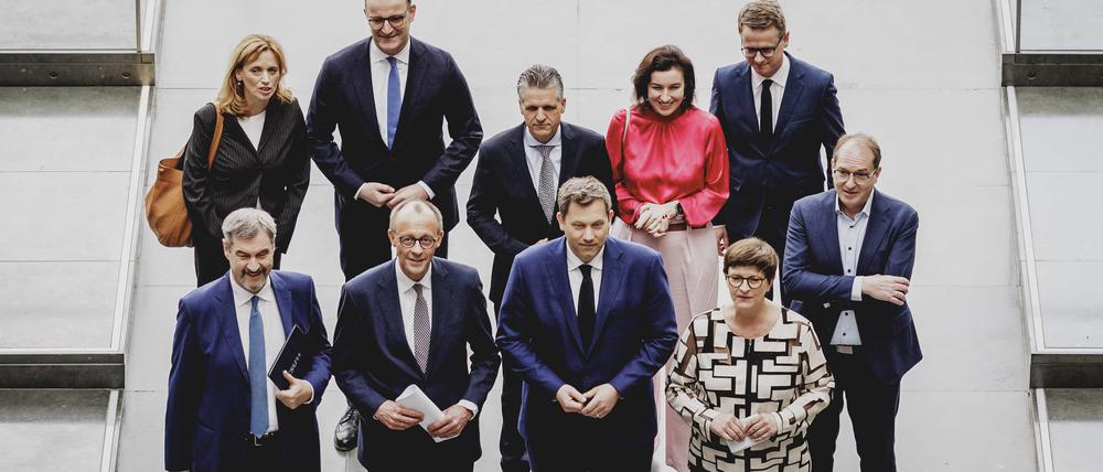 Die Parteichefs und künftigen Koalitionäre in der ersten Reihe, von links: CSU-Markus Söder, CDU-Chef Friedrich Merz, SPD-Co-Chef Lars Klingbeil und Saskia Esken, Bundesvorsitzender der SPD.