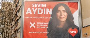 Wahlplakat der SPD mit SEVIM AYDIN zur Wiederholung der Wahl zum Abgeordnetenhaus von Berlin und zu den Bezirksverordnetenversammlungen am 12.02.2023. 