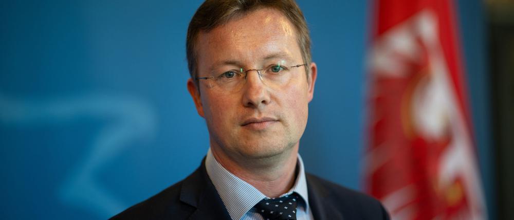 Der Präsident des Landesrechnungshofes Brandenburg, Harald Kümmel, wirft der SPD/BSW-Landesregierung fehlende Sparbemühungen vor (Archivbild).
