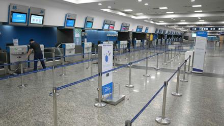 Blick auf den leeren Flughafen Jorge Newbery wegen gestrichener Flüge während eines 24-stündigen Streiks aller Verkehrsmittel (außer Bussen),