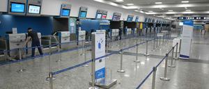 Blick auf den leeren Flughafen Jorge Newbery wegen gestrichener Flüge während eines 24-stündigen Streiks aller Verkehrsmittel (außer Bussen),