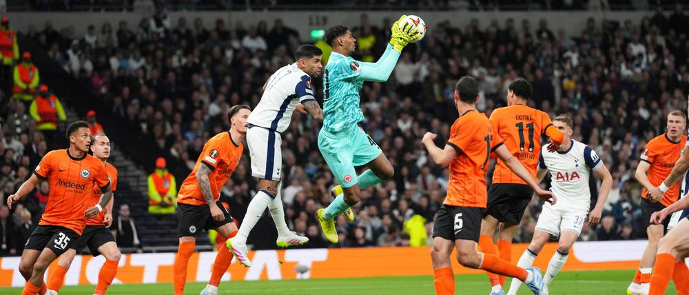 Eintracht Frankfurt muss sich im Rückspiel gegen Tottenham Hotspur steigern.