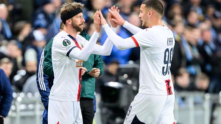 Vier Monate nach dem folgenschweren Faustschlag gab Burgstaller sein Comeback - mit einem Spezialstirnband.