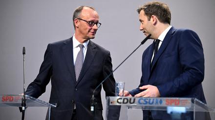 CDU-Chef Friedrich Merz und sein SPD-Kollege Lars Klingbeil (rechts) stellten den Koalitionsvertrag mit vor.